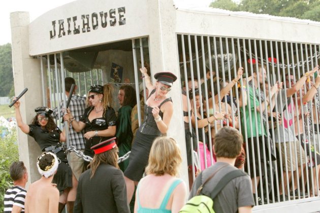 386801_514329505259935_446741678_n